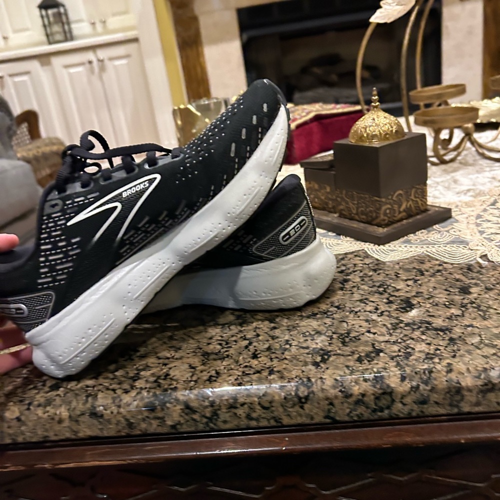 Brooks - Picture 2 of 2